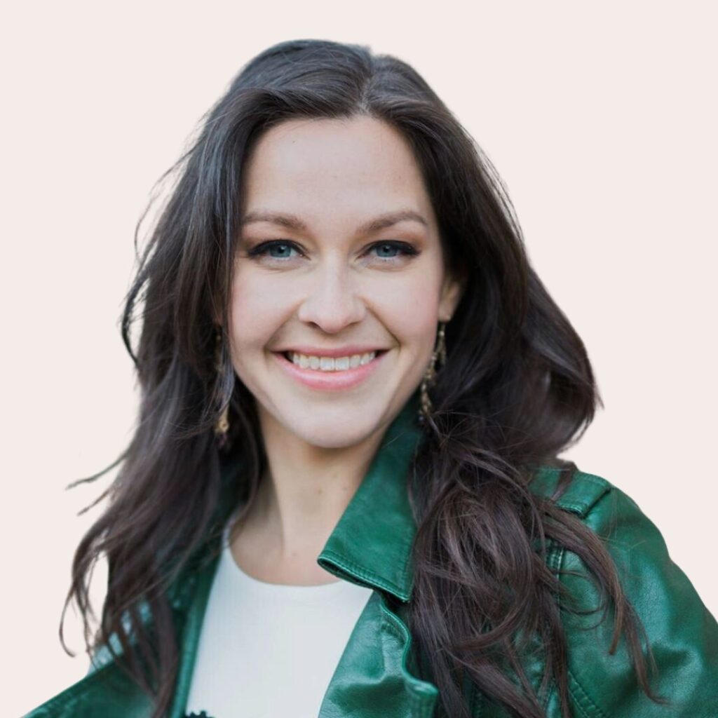 A headshot of Jontue Todor, a certified family mediator based in Kitchener, Ontario.